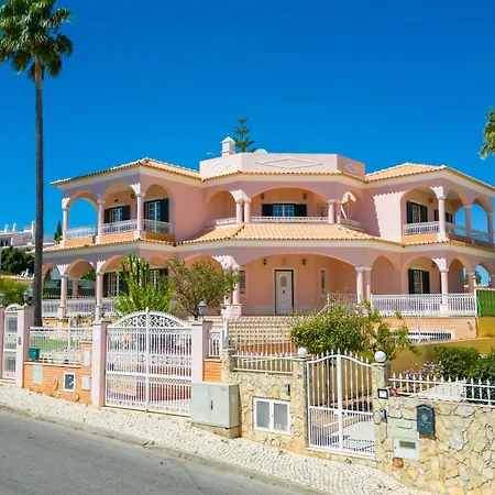 Agadir - Bbq E Piscina Aquecivel Em Албуфейра